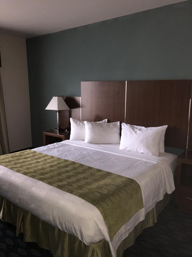 Countryview Inn & Suites Robinson Extérieur photo