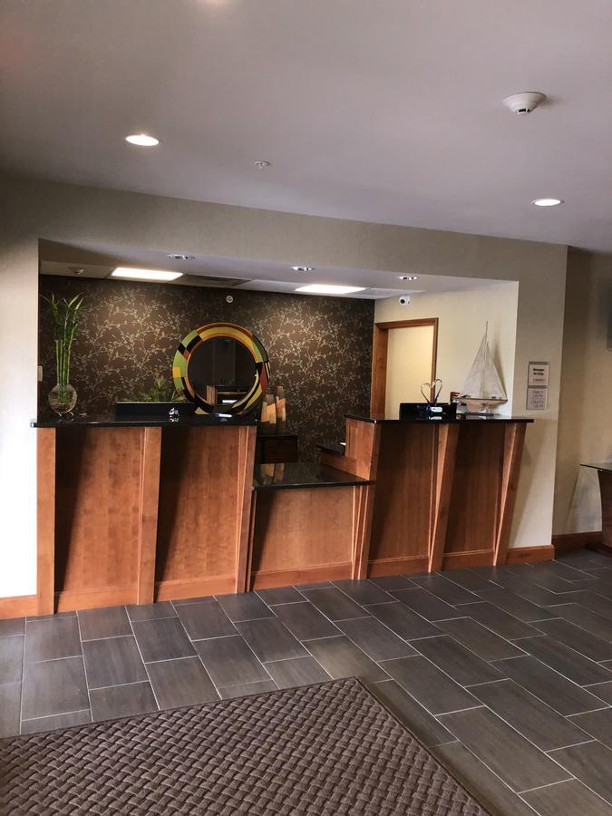 Countryview Inn & Suites Robinson Extérieur photo