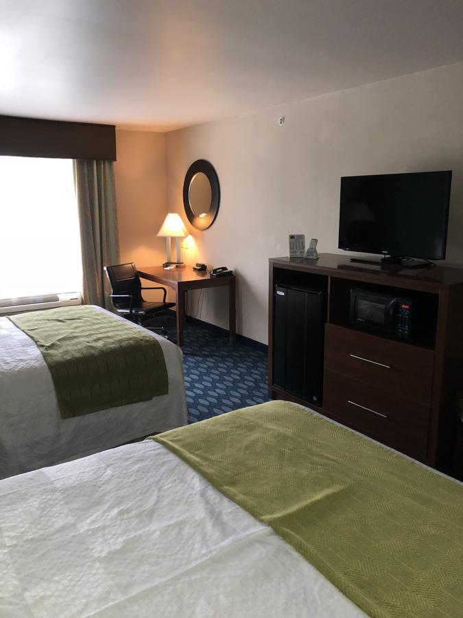 Countryview Inn & Suites Robinson Extérieur photo
