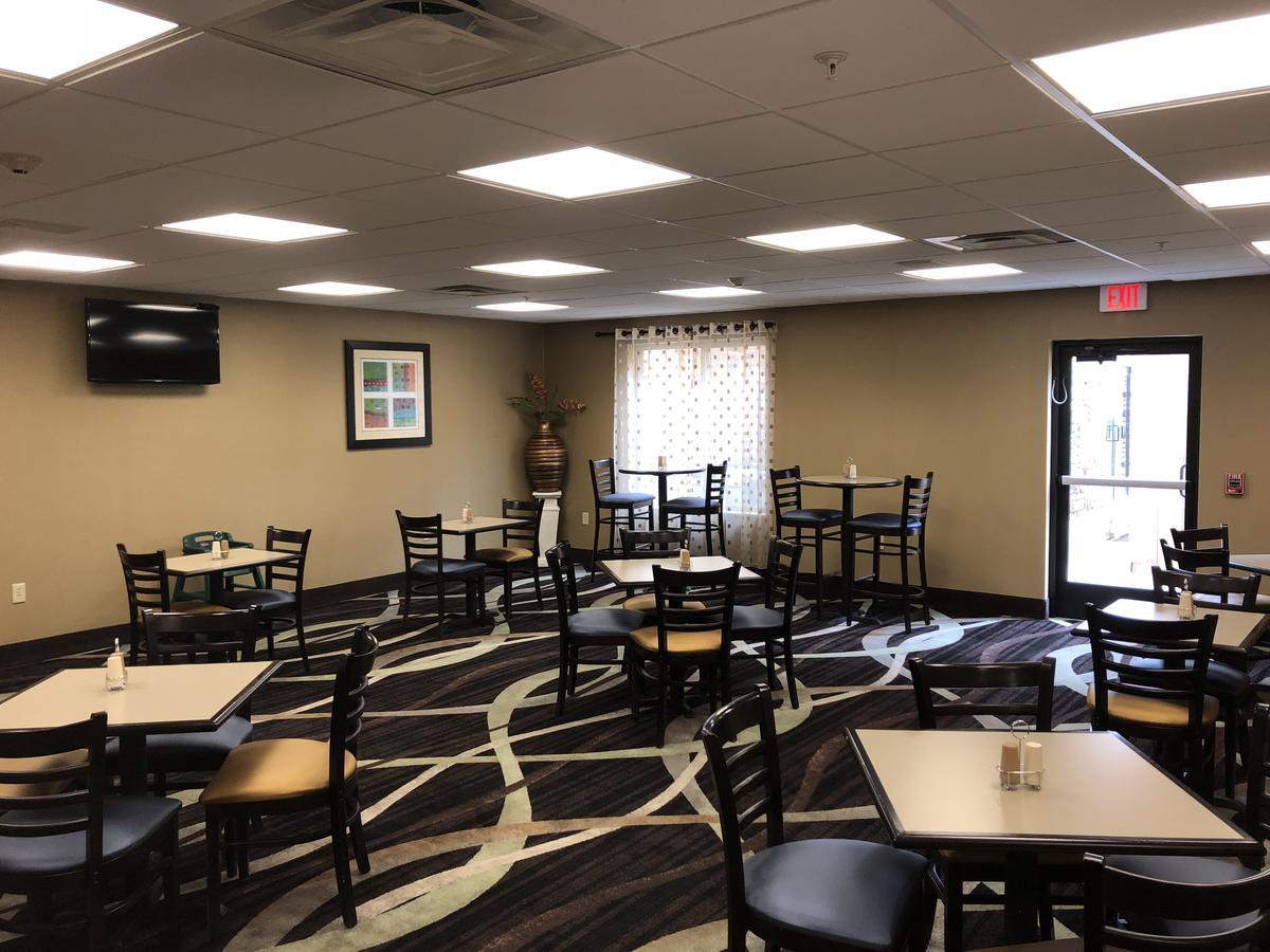 Countryview Inn & Suites Robinson Extérieur photo