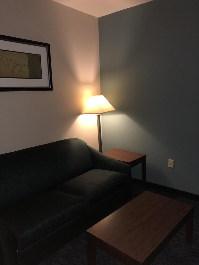 Countryview Inn & Suites Robinson Extérieur photo
