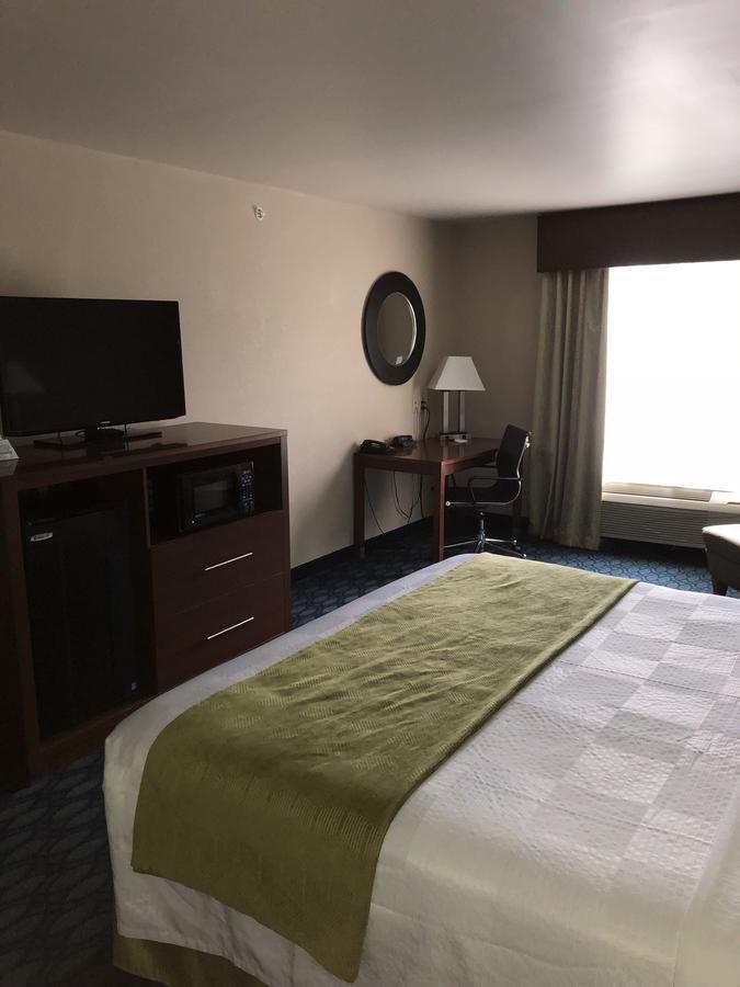 Countryview Inn & Suites Robinson Extérieur photo