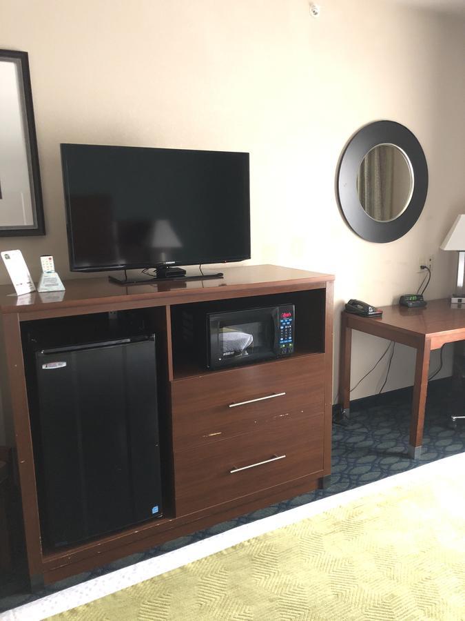 Countryview Inn & Suites Robinson Extérieur photo