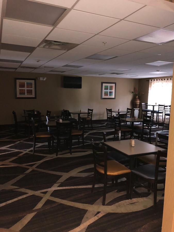 Countryview Inn & Suites Robinson Extérieur photo
