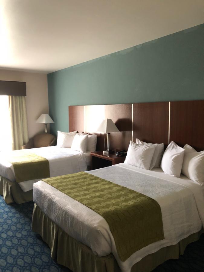 Countryview Inn & Suites Robinson Extérieur photo