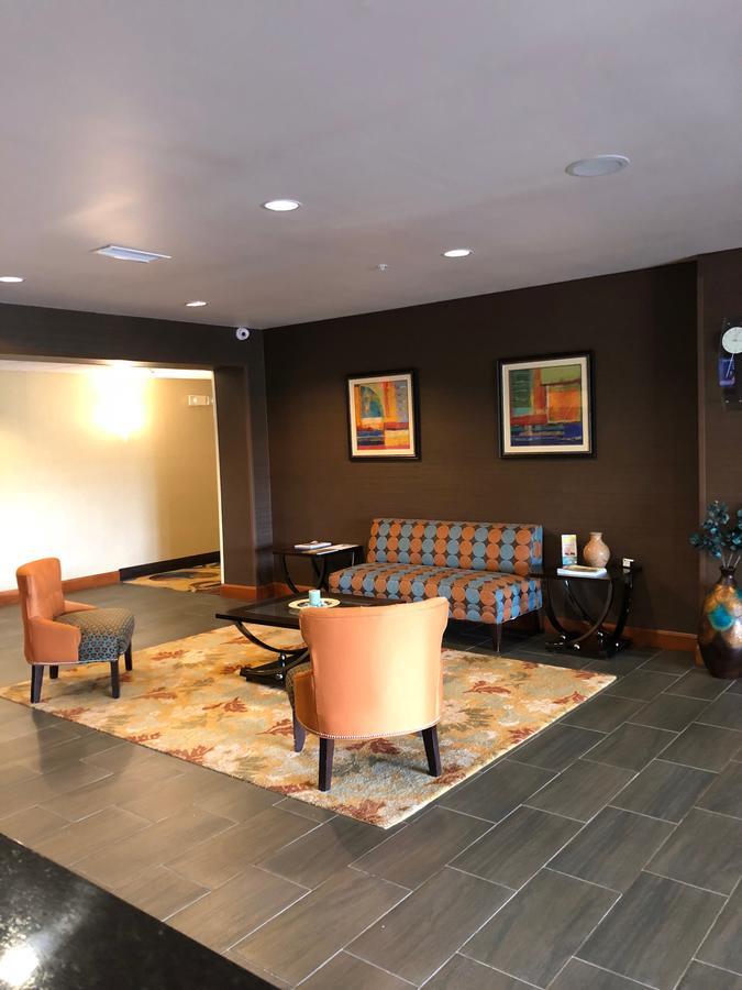 Countryview Inn & Suites Robinson Extérieur photo