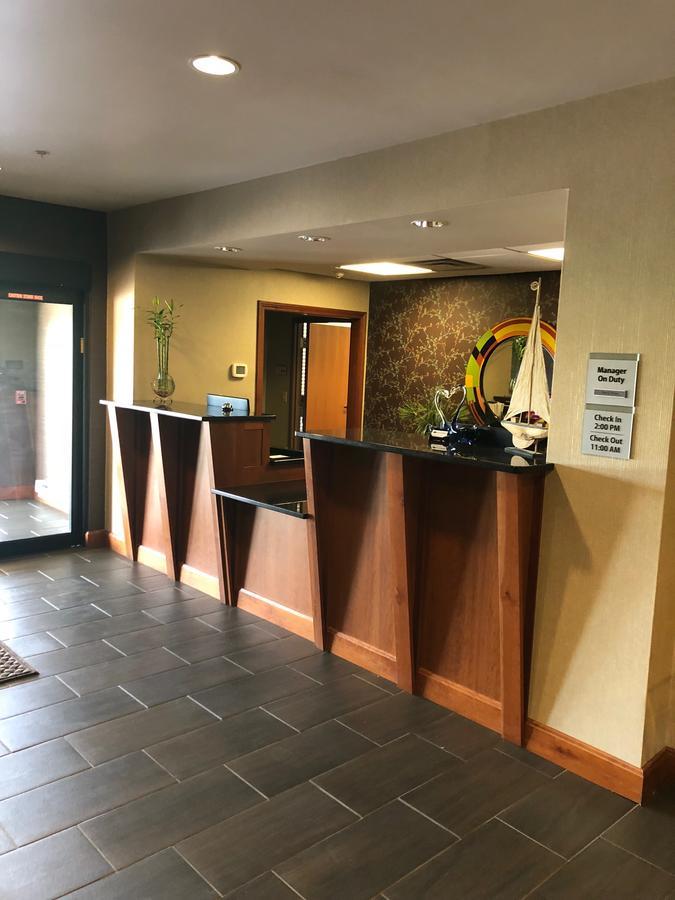 Countryview Inn & Suites Robinson Extérieur photo