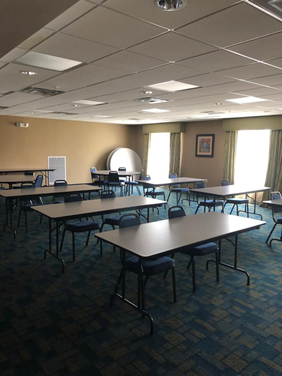 Countryview Inn & Suites Robinson Extérieur photo